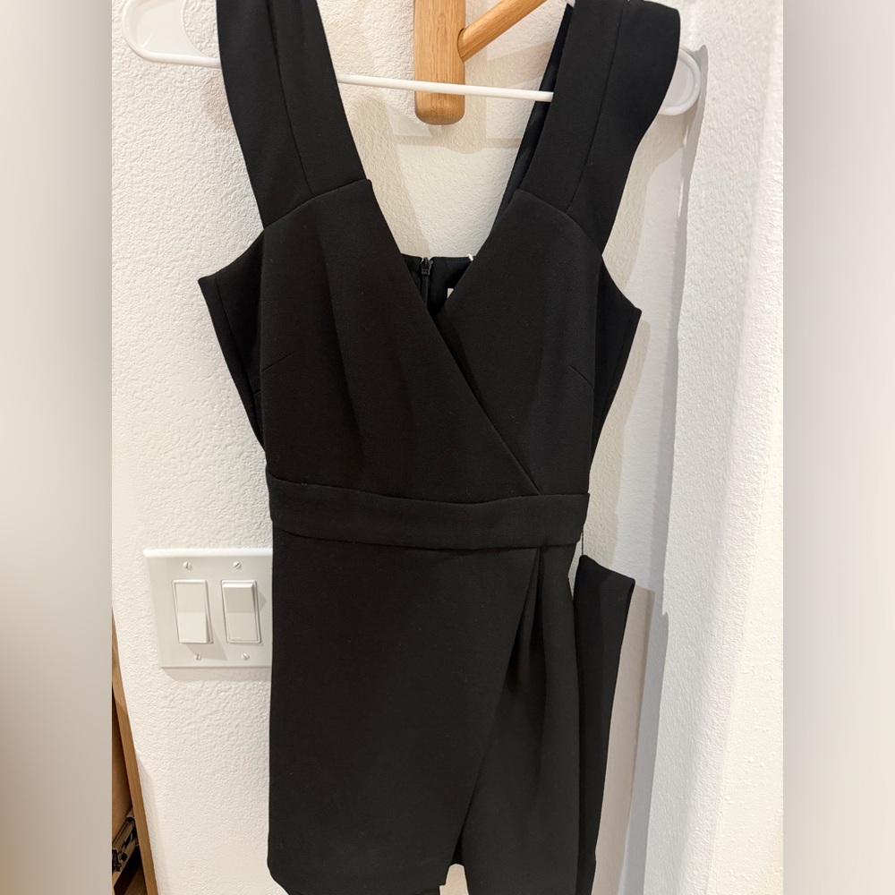 NWT Maje Crepe Wrap V-neck Romper Size X-small Black